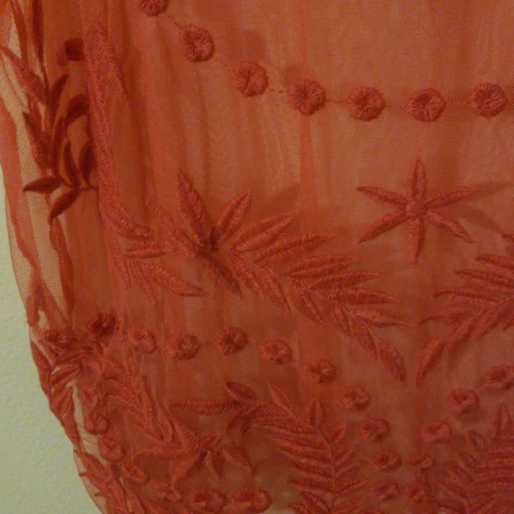 Top - Picture 2 of 3